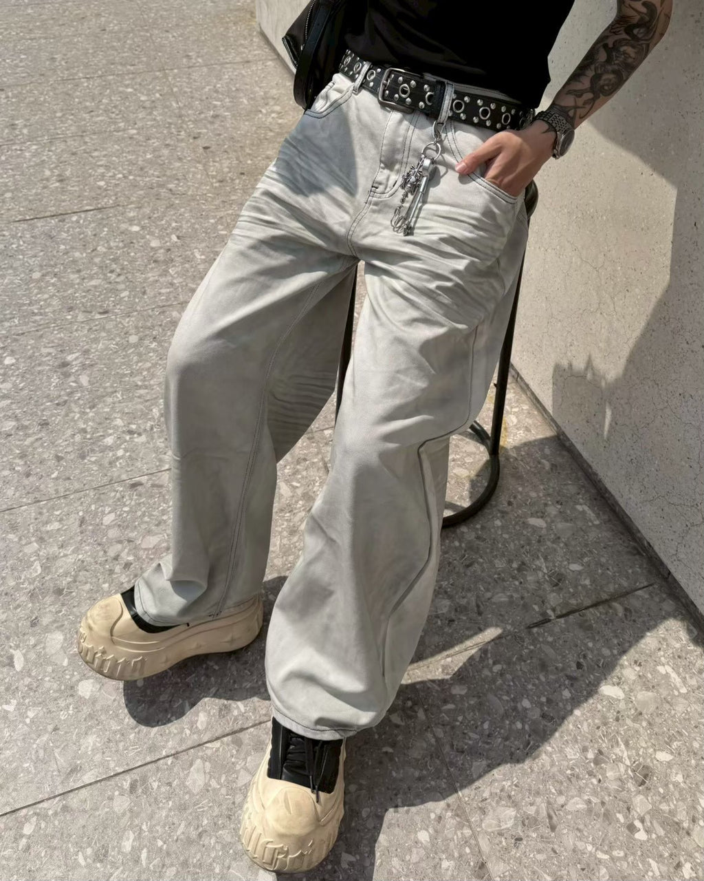髒髒立體抓皺車線彎刀牛仔褲