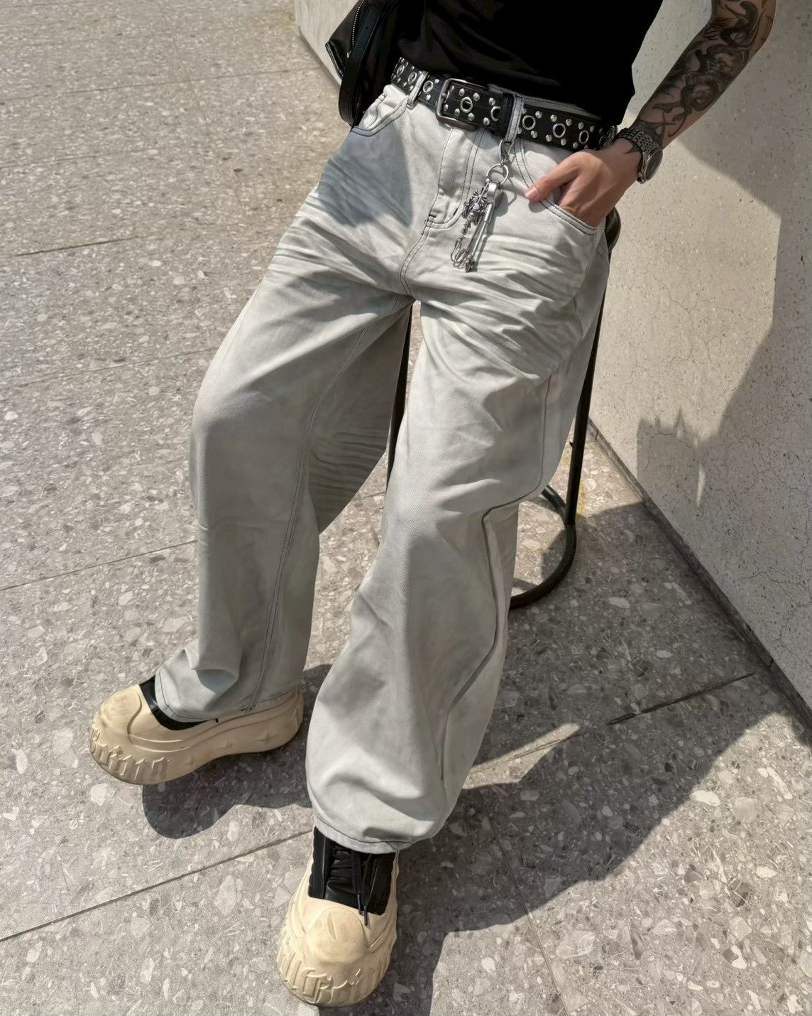 髒髒立體抓皺車線彎刀牛仔褲