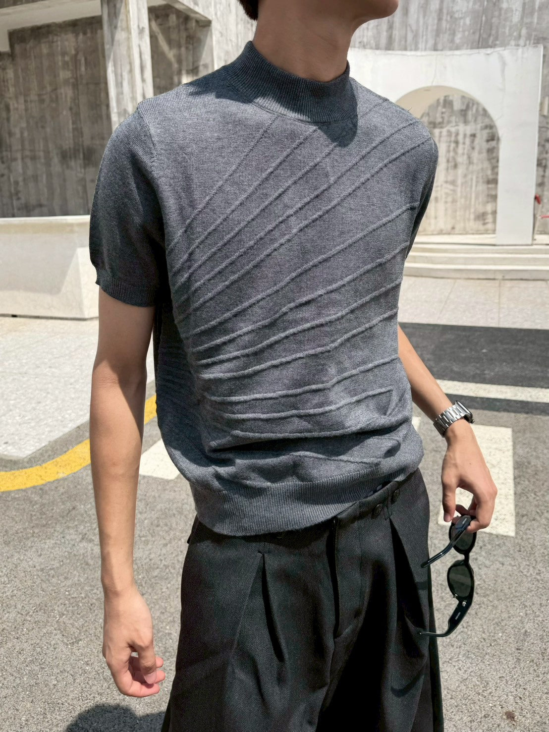 立體斜花中領針織