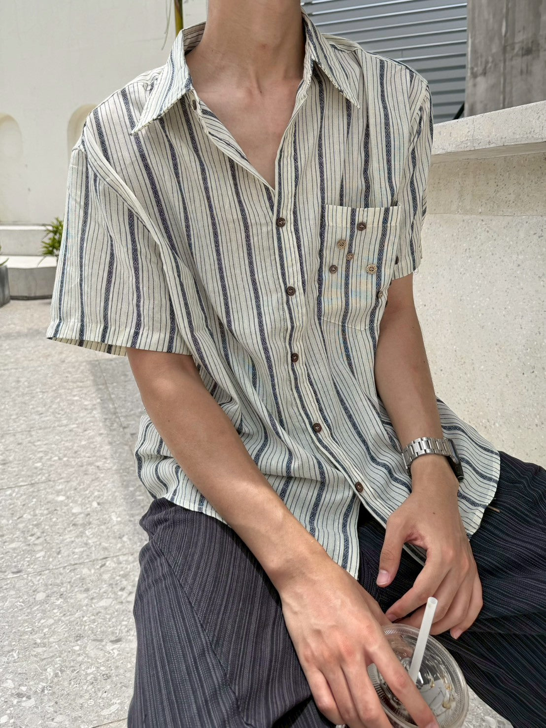 圖騰直條紋鈕扣襯衫