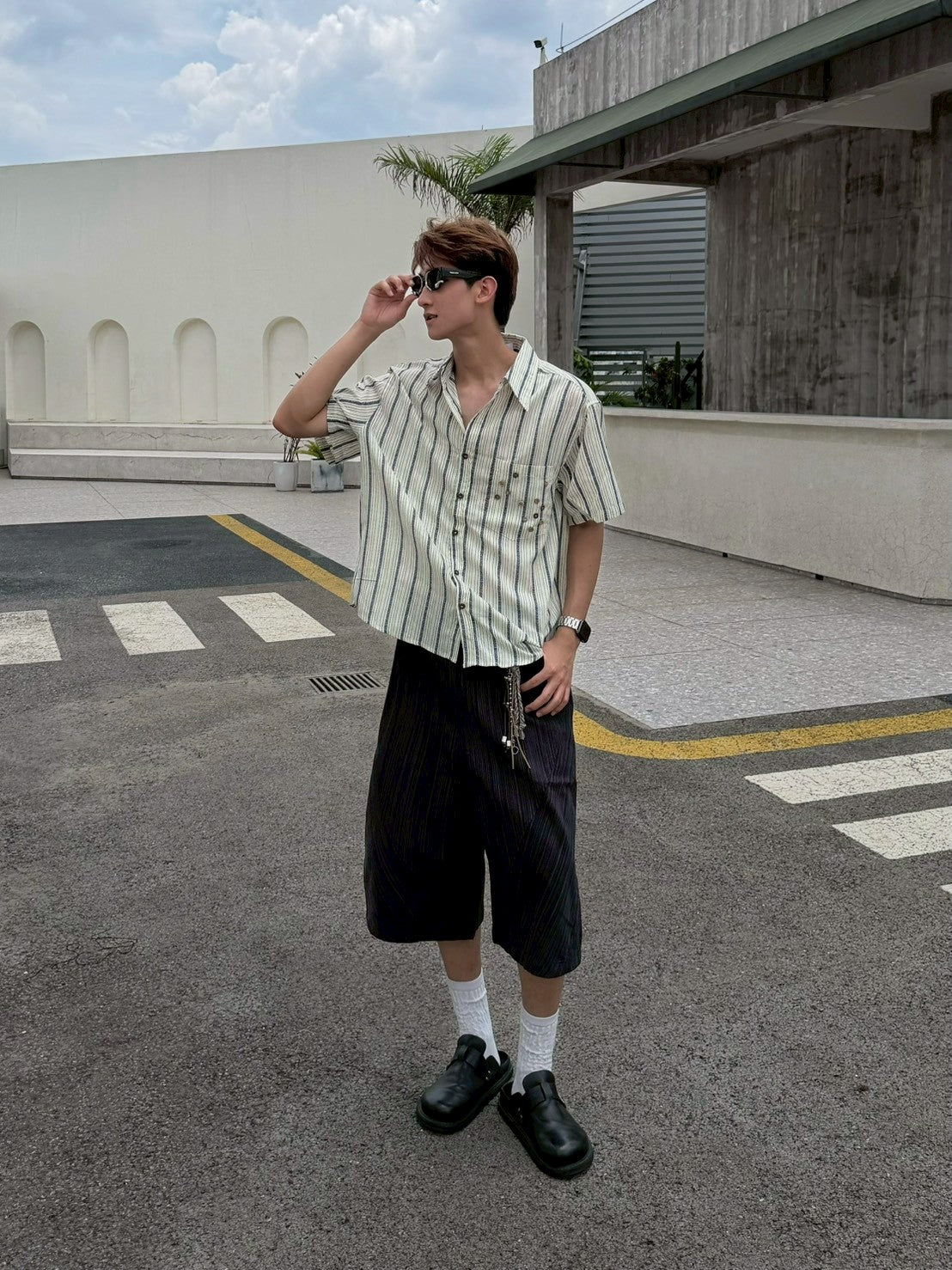 圖騰直條紋鈕扣襯衫