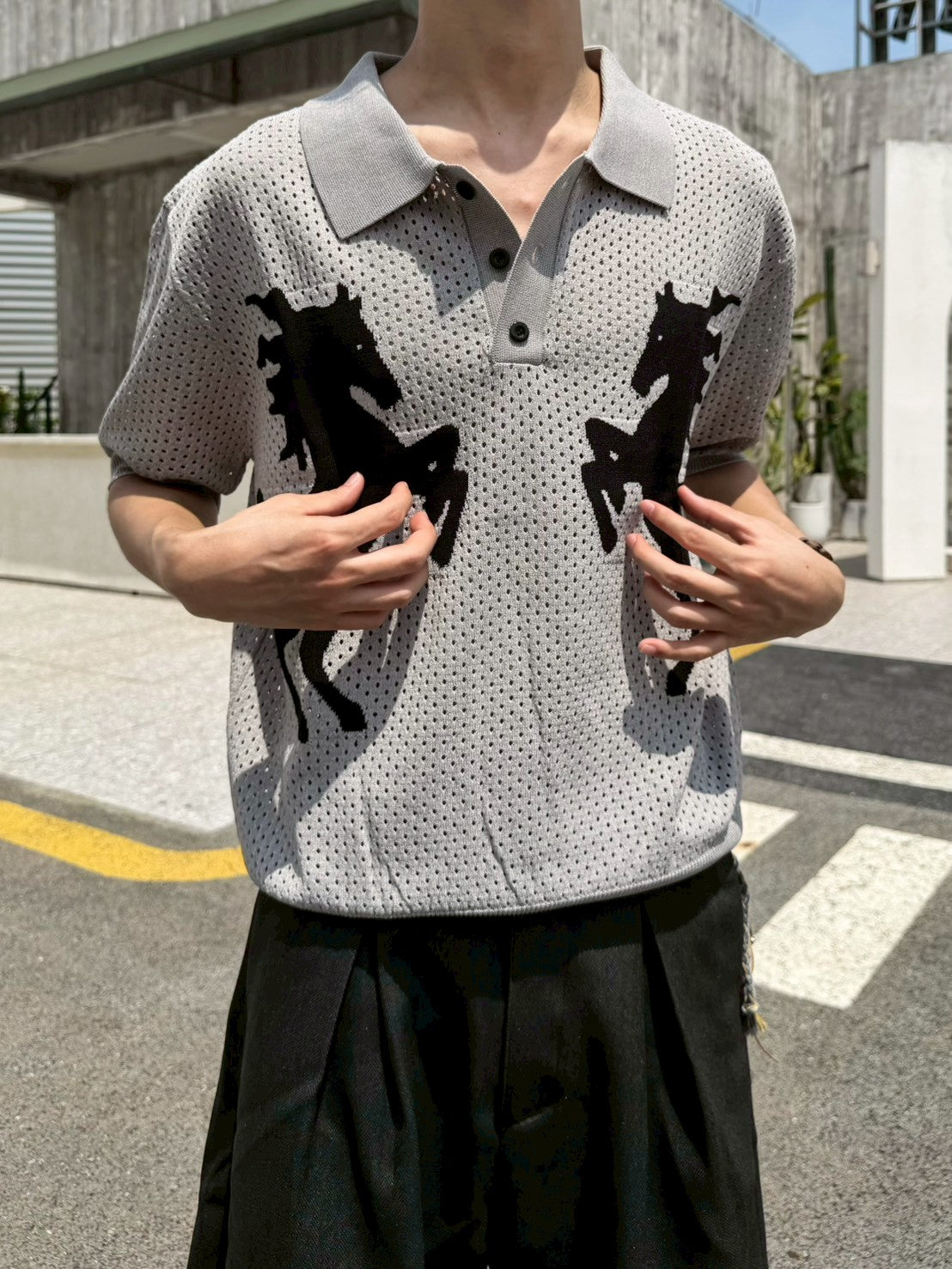 雙馬簍空POLO衫