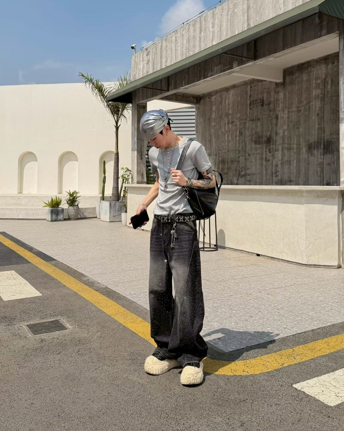 解構主義滿鑽爆閃彎刀褲