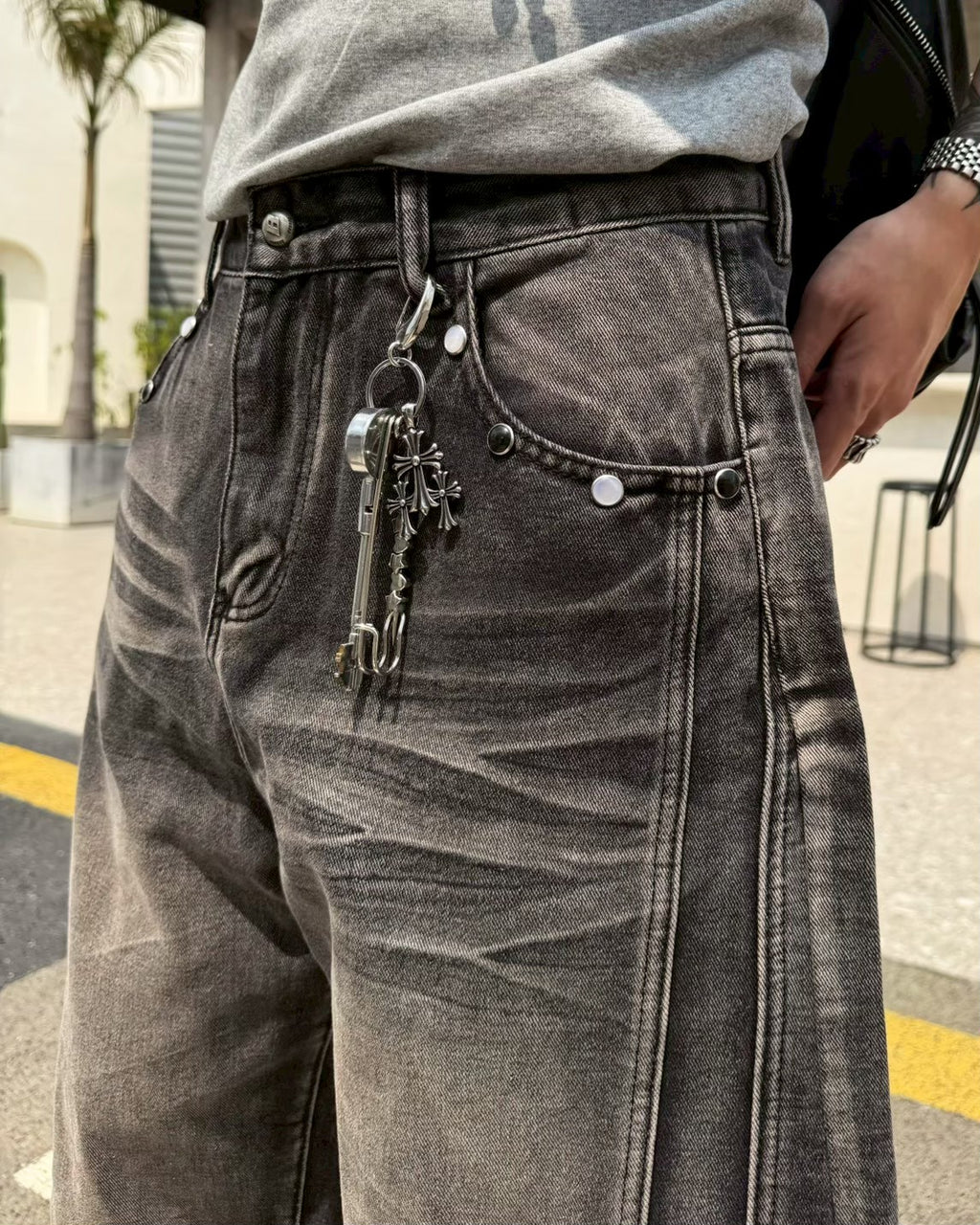 寶石解構裁片彎刀牛仔褲