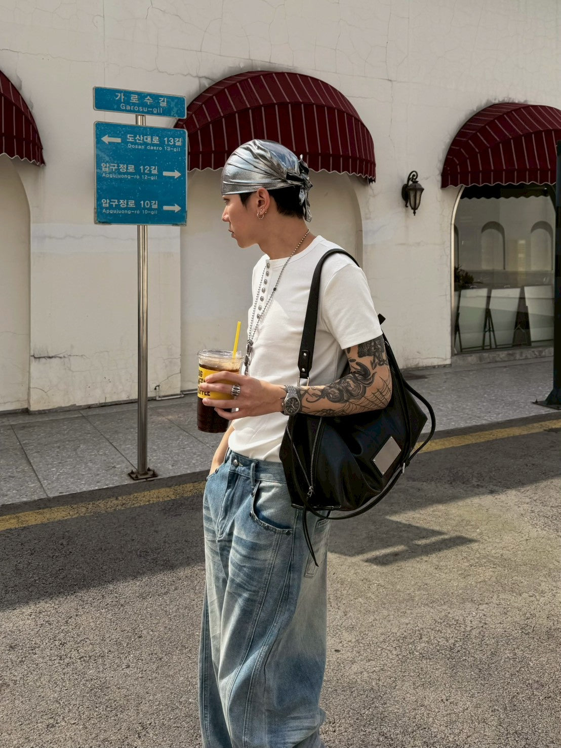 寶石解構裁片彎刀牛仔褲
