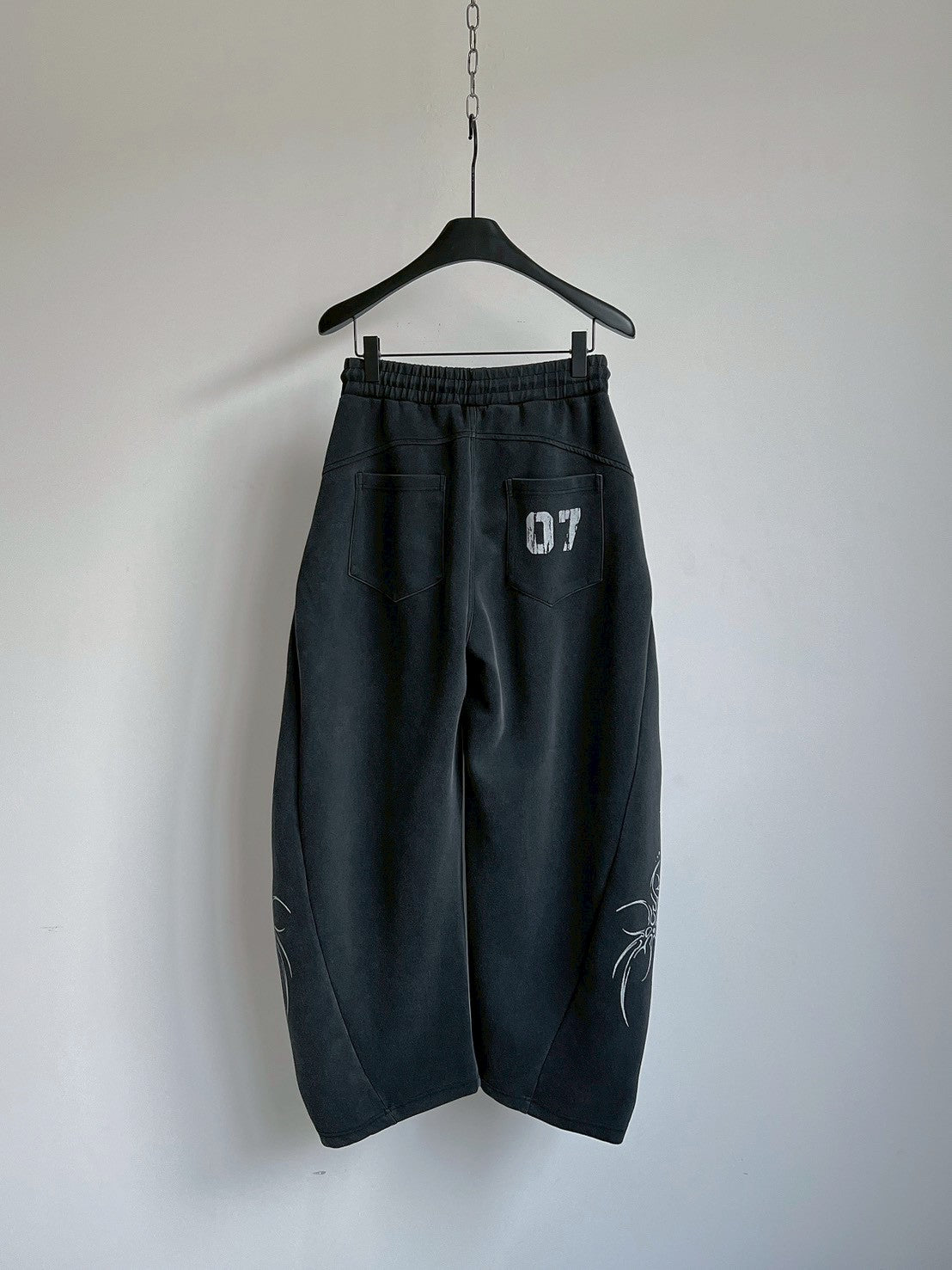 圖騰 07水洗彎刀棉長褲