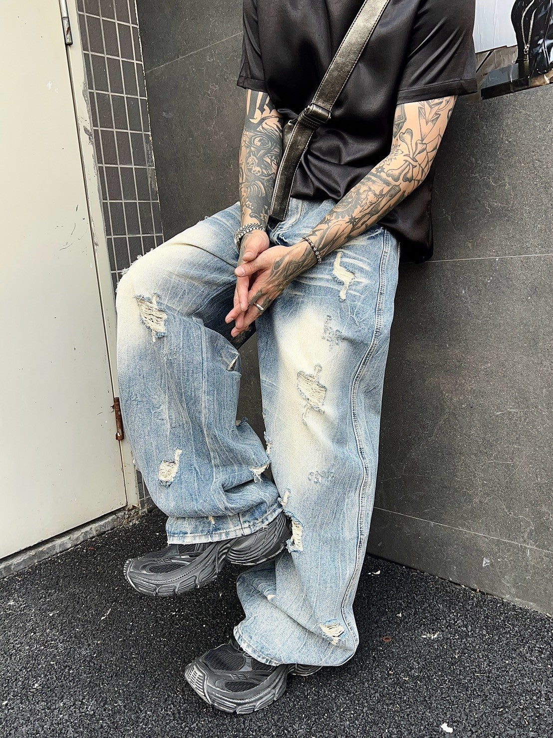完美廓形水洗破壞牛仔褲