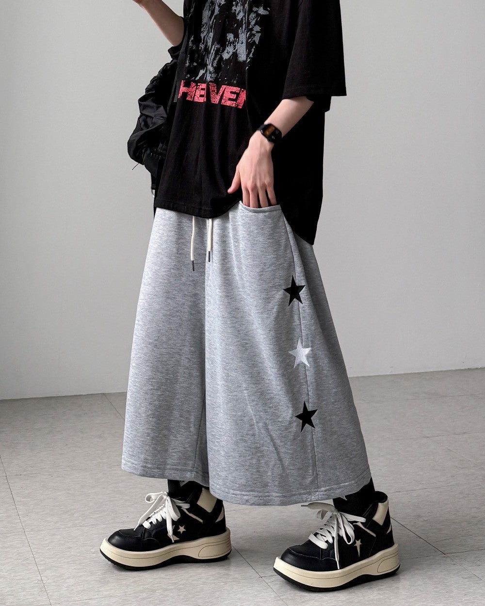 百慕達刺繡星星七分褲短褲