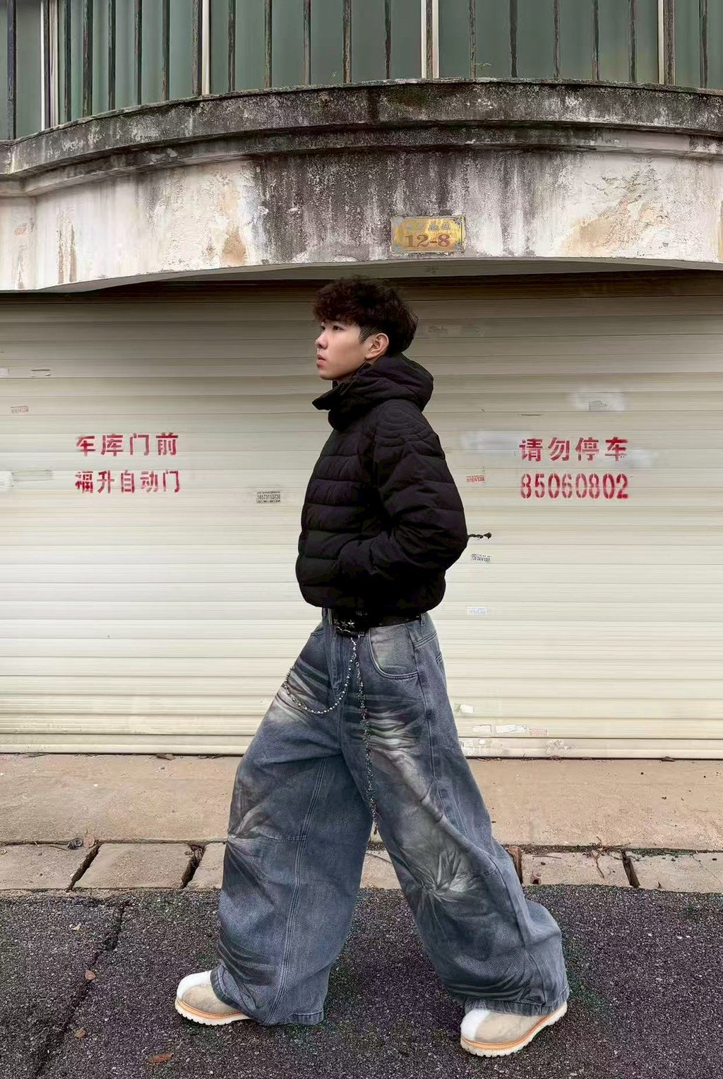 塗鴉擦髒彎刀牛仔褲