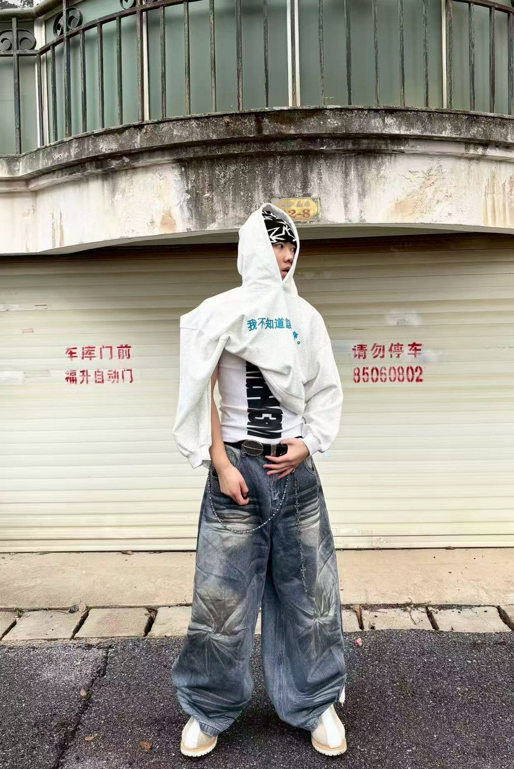 塗鴉擦髒彎刀牛仔褲