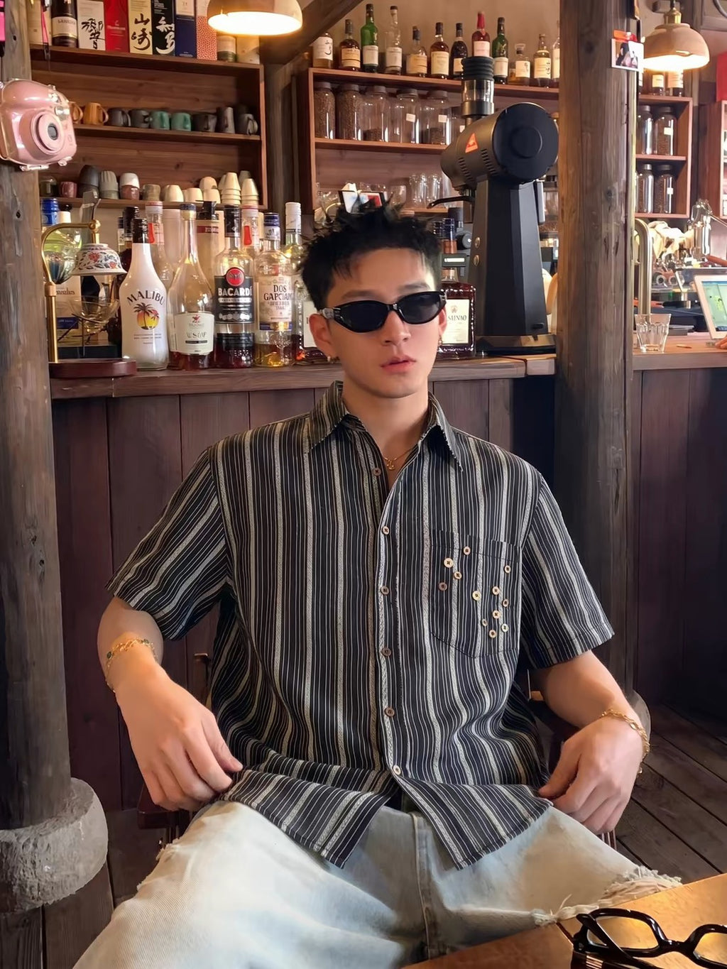 圖騰直條紋鈕扣襯衫