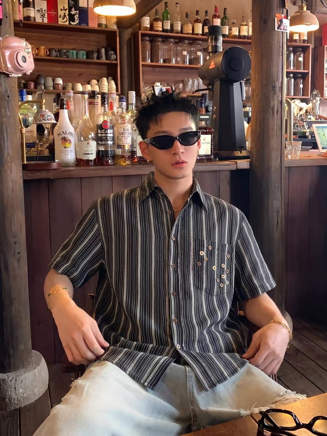 圖騰直條紋鈕扣襯衫
